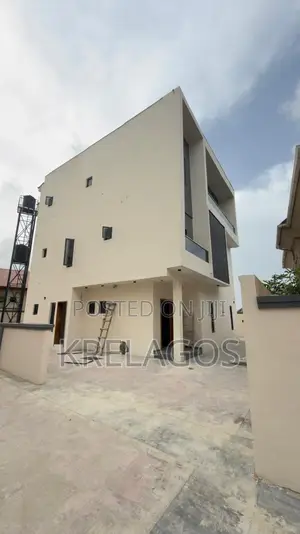 4bdrm Duplex in Igbo-efon for sale