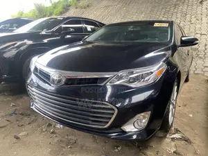 Toyota Avalon Limited Sedan FWD (3.5L 6cyl 6A) 2013 Black