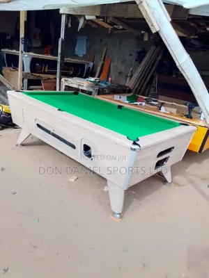 8 Ft Marble and Coins Snooker