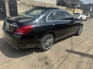 Mercedes-Benz C300 2016 Black