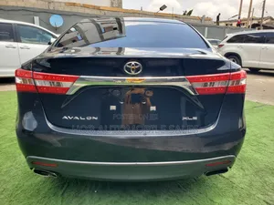 Toyota Avalon XLE Sedar FWD (3.5L 6cyl 6A) 2013 Black