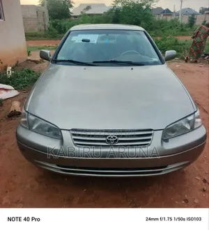 Toyota Camry Automatic 1999 Gray