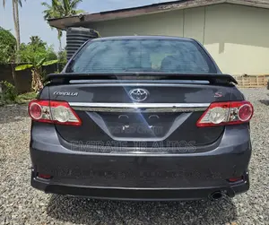 Toyota Corolla S 4dr Sedan (1.8L 4cyl 4A) 2011 Gray