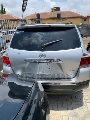 Toyota Highlander Limited 2012 Silver