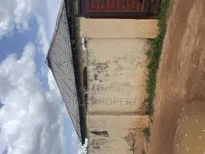 3bdrm Apartment in Ounse, Ado-Odo/Ota for sale
