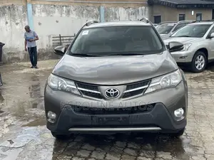 Toyota RAV4 XLE 4dr SUV (2.5L 4cyl 6A) 2014 Green