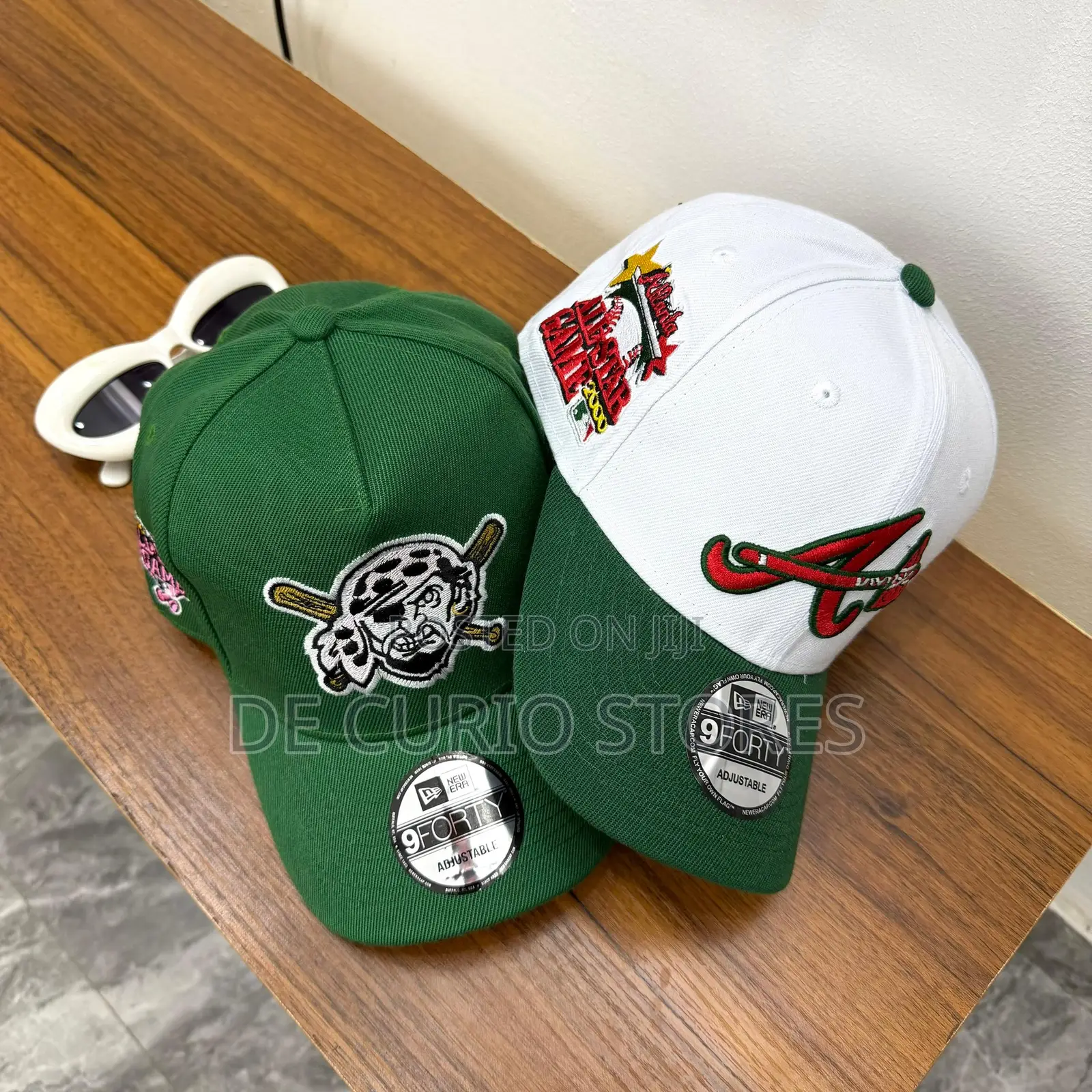 High Quality Adjustable Pre-Curved Base Ball Caps