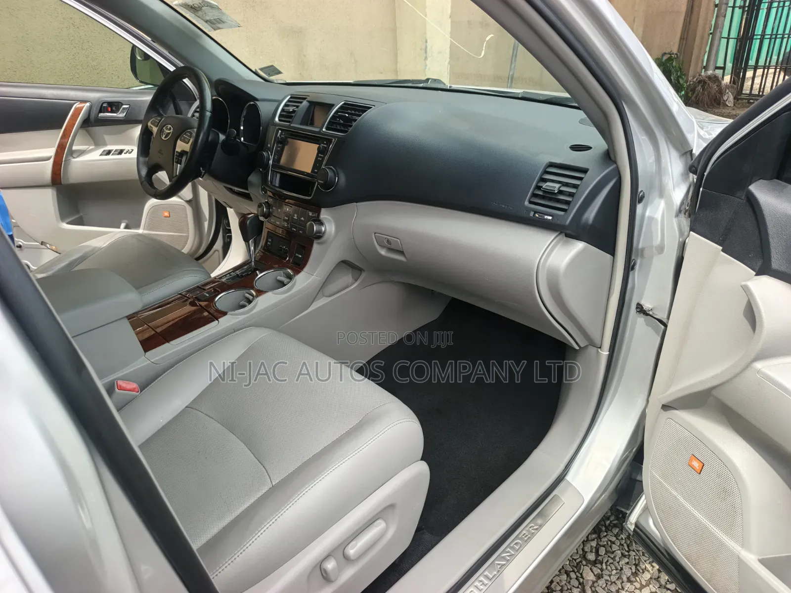 Toyota Highlander Limited 3.5l 4WD 2013 Silver
