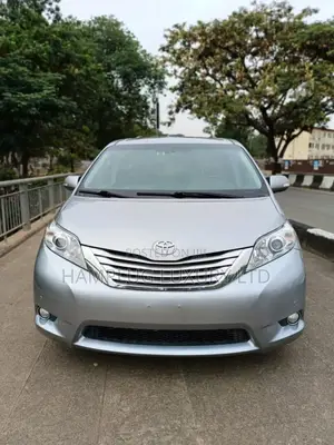 Toyota Sienna 2014 Gray