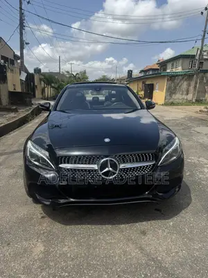 Mercedes-Benz C300 2016 Black
