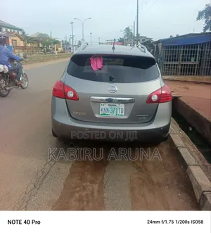 Nissan Rogue 2011 Gray