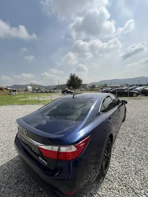 Lexus ES 2013 Blue