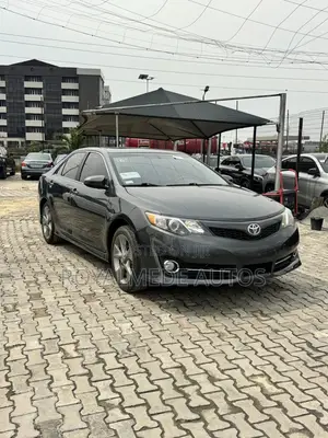 Toyota Camry 2012 Gray