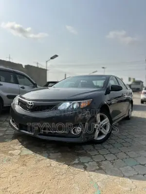 Toyota Camry 2012 Gray