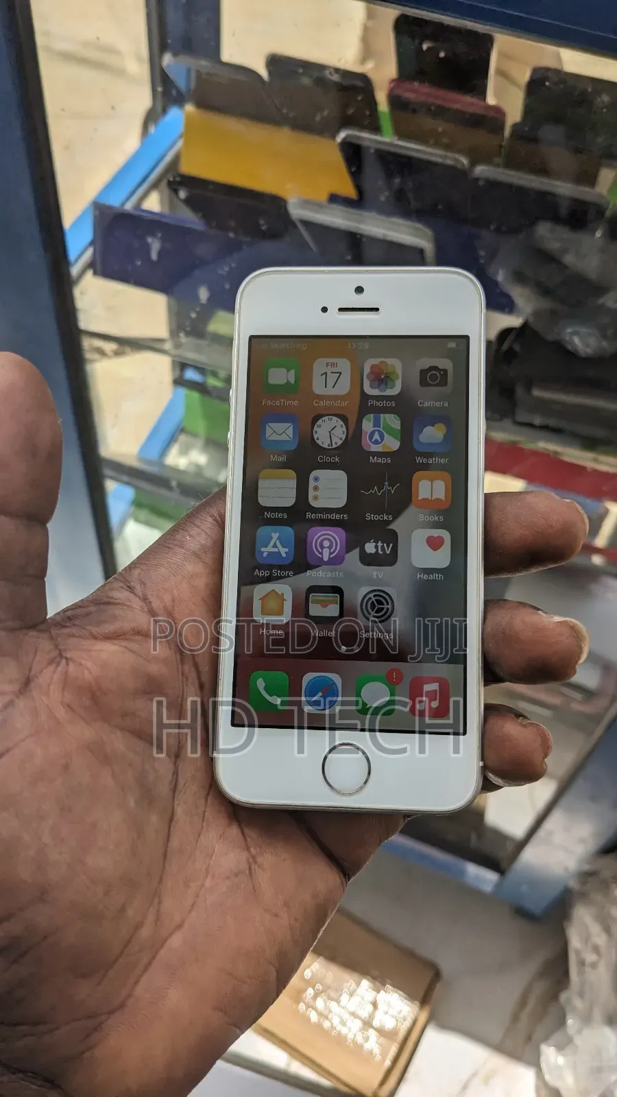 Apple iPhone SE 32 GB Silver