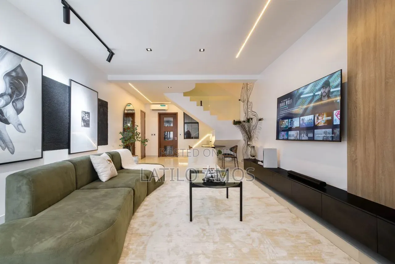 2 Bedroom Luxury Maisonette