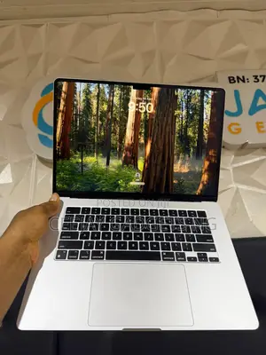 Laptop Apple MacBook Air 2024 M3 15-inch 24GB Apple M3 SSD 1T