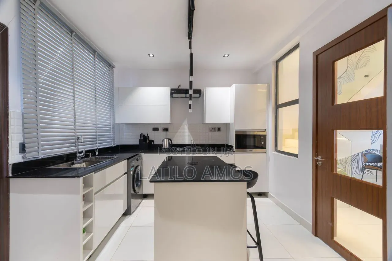2 Bedroom Luxury Maisonette
