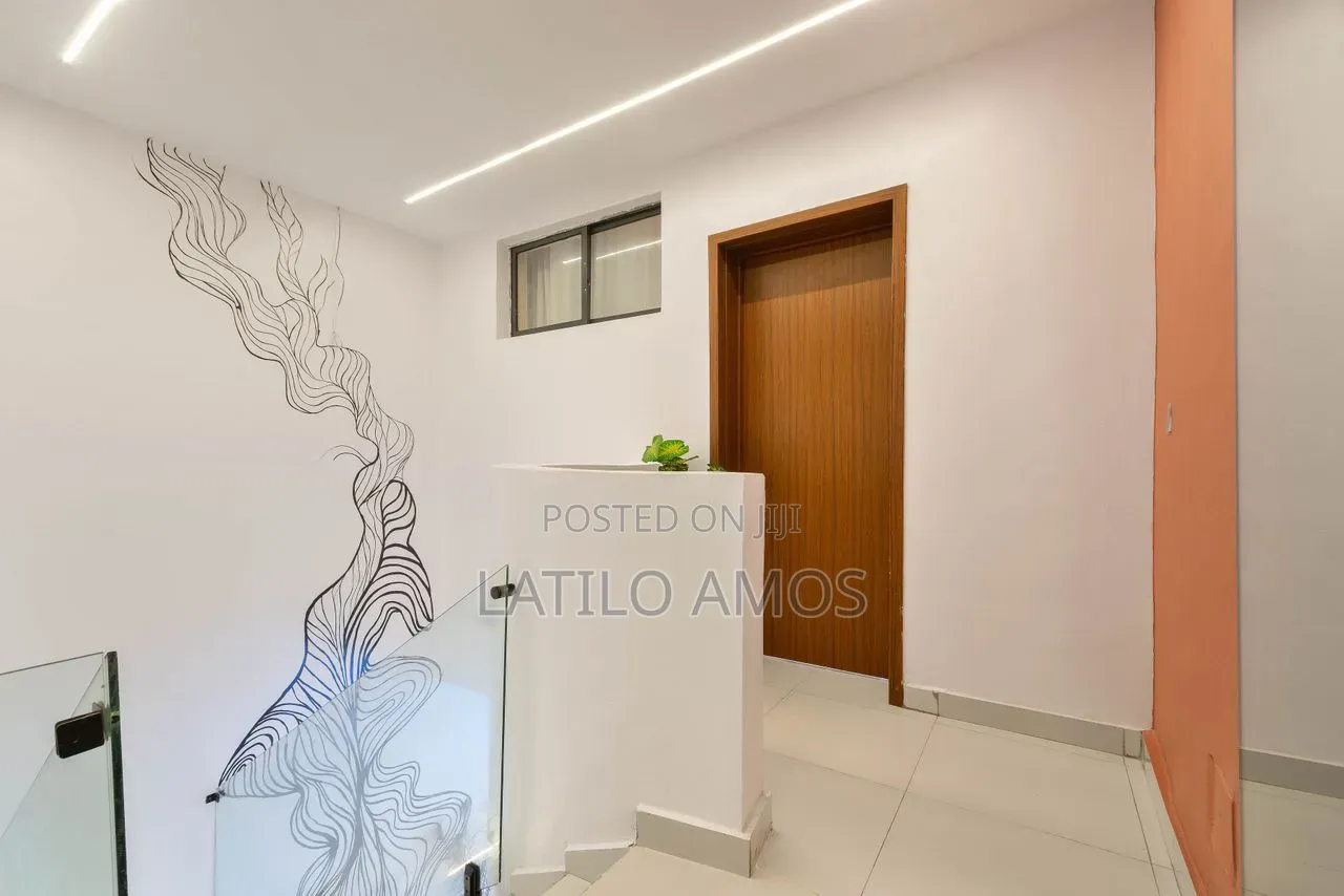 2 Bedroom Luxury Maisonette