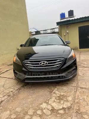 Hyundai Sonata Sport 2.0T Sedan FWD (2.0L 4cyl 6A) 2016 Black