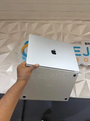 Apple MacBook Pro 2023 M3 Pro 16-inch 18GB Apple M3 Pro SSD 512GB