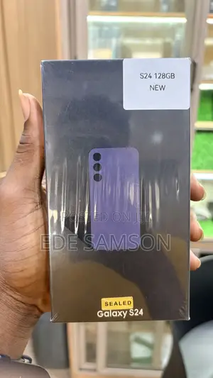 New Samsung Galaxy S24 128 GB