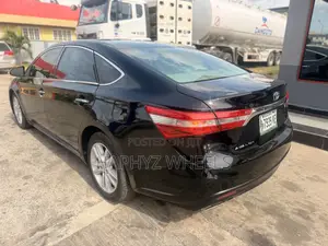 Toyota Avalon XLE Sedar FWD (3.5L 6cyl 6A) 2013 Black