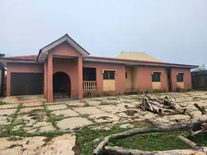 3bdrm Block of Flats in Akobo for sale