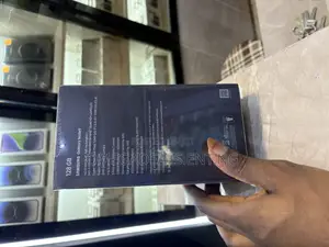 New Samsung Galaxy S20 128 GB