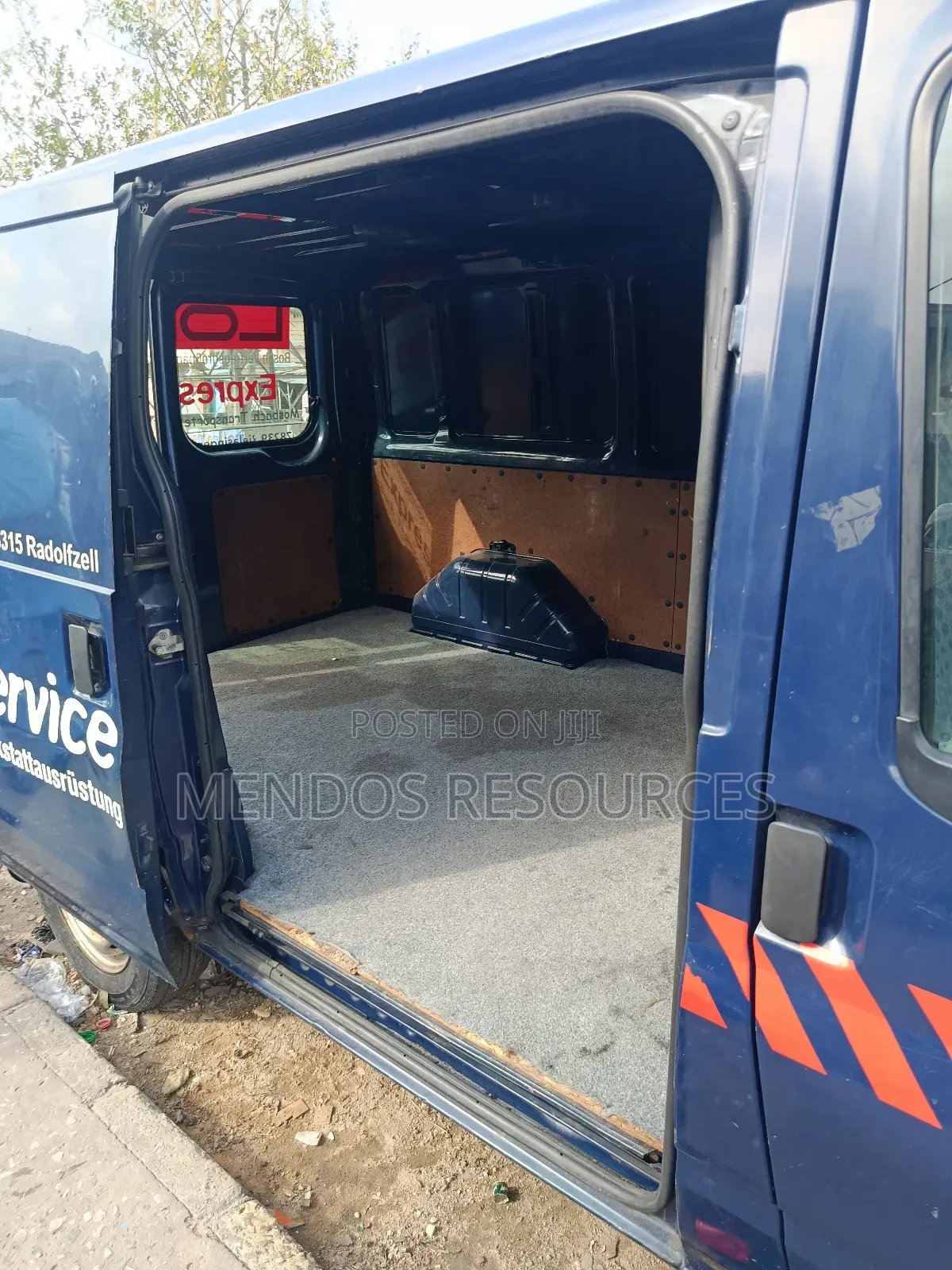 Ford Transit 2010 Blue