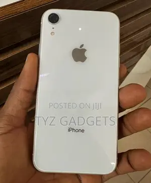 Apple iPhone XR 64 GB White