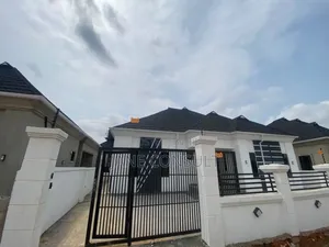 3bdrm Bungalow in Estate In Mowe Axis, Shimawa for sale