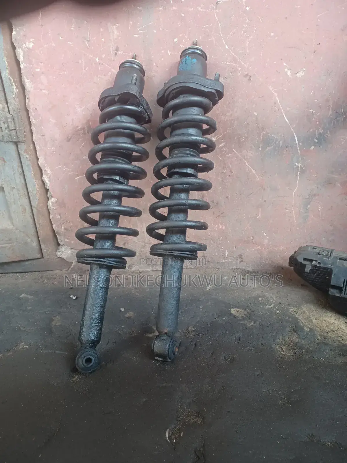 Back Shock Dodge Journey 2010