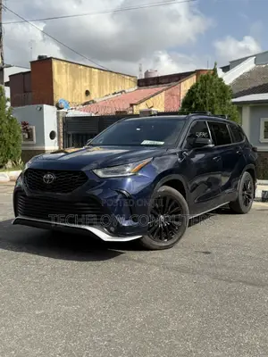 Toyota Highlander XSE AWD 2023 Blue
