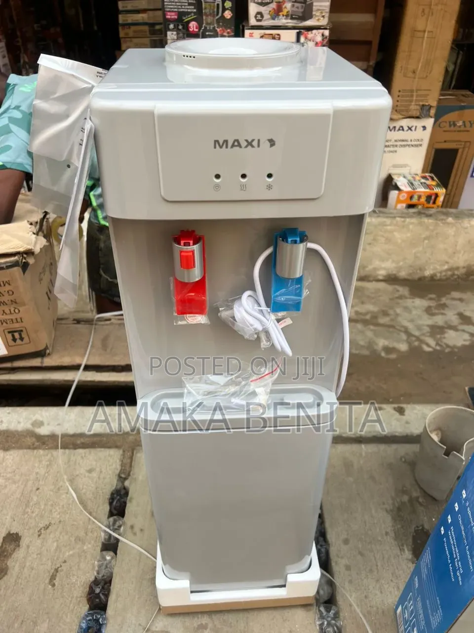 Maxi Water Dispenser
