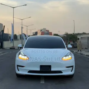 Tesla Model 3 2023 White