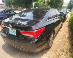 Hyundai Sonata Limited 2.0T Sedan (2.0L 4cyl 6A) 2013 Black