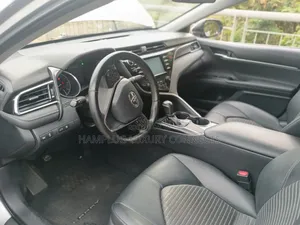 Toyota Camry 2020 Silver