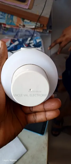 Taigexin 8" Rechargeable Ceiling Fan