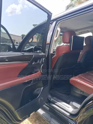 Lexus LX 2017 Black