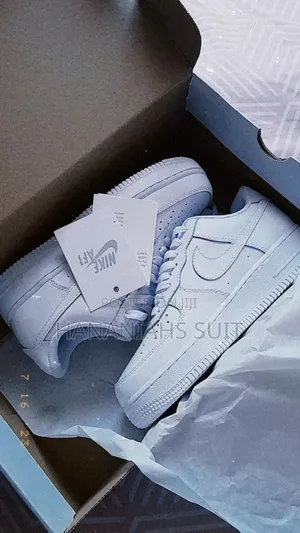 White Nike Airforce1