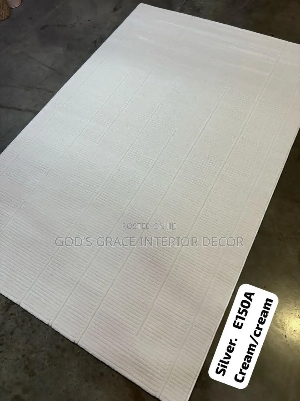 E150a Silver Design Luxury Center Rug