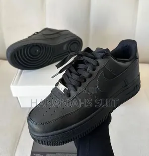 Black Nike Airforce 1
