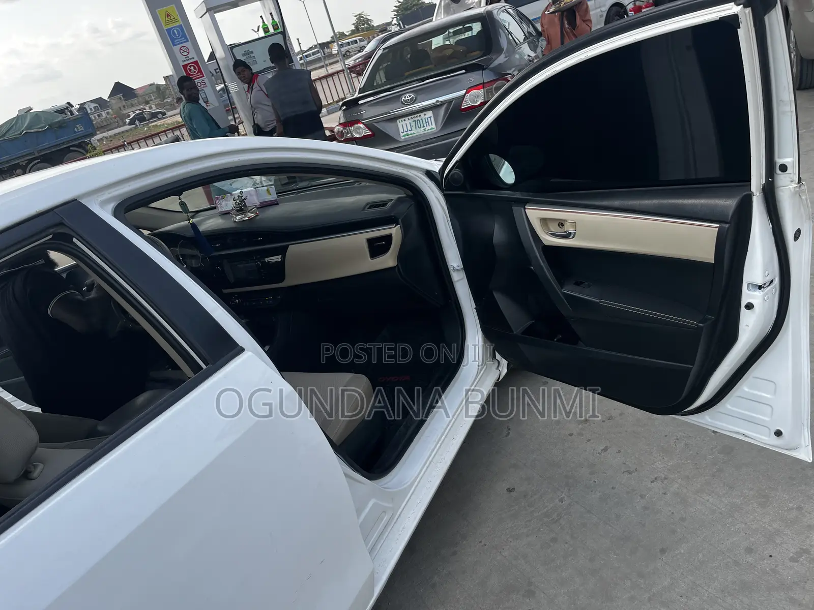 Toyota Corolla 2014 White