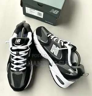 Black New Balance 530