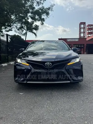 Toyota Camry XSE FWD (2.5L 4cyl 8AM) 2018 Blue