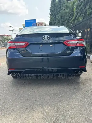 Toyota Camry XSE FWD (2.5L 4cyl 8AM) 2018 Blue