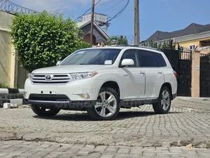 Toyota Highlander Limited 3.5l 4WD 2013 White