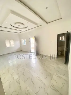 2bdrm Apartment in Vgc, Lekki Phase 2 for rent