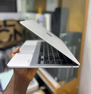 Laptop Apple MacBook Air 2025 M4 13-inch 16GB Apple M4 SSD 256GB